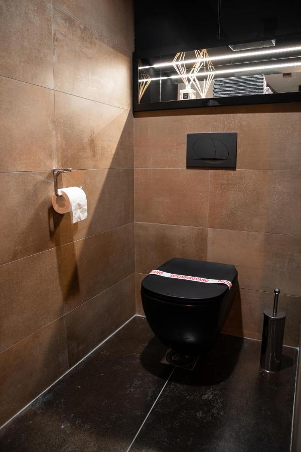 Apartmán Malux Ni Exteriér fotografie
