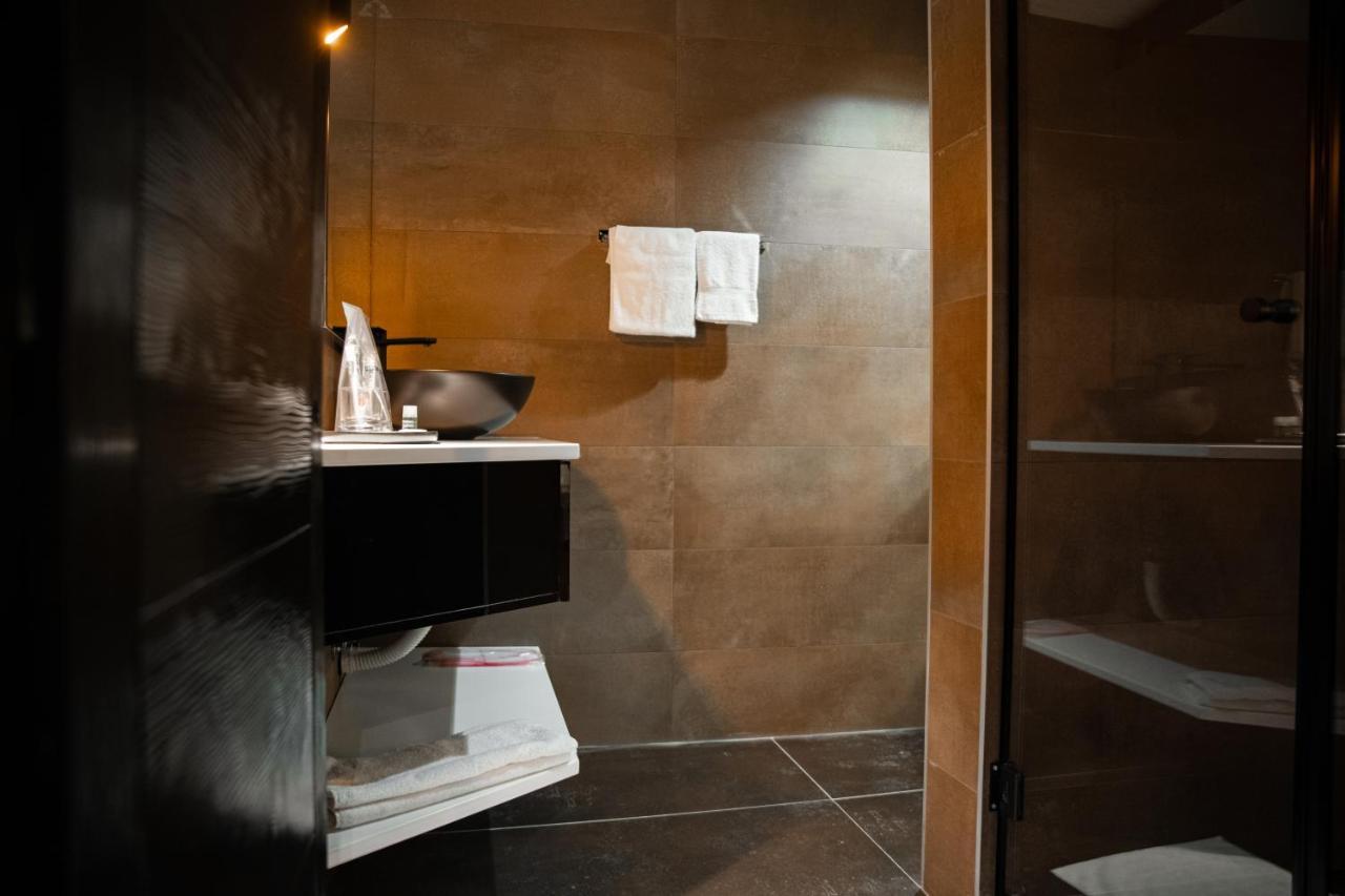 Apartmán Malux Ni Exteriér fotografie